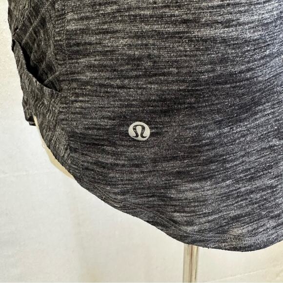 Lululemon Var-City Lattice Muscle Tank in Heathered Black size 6/8 - Picture 10 of 15